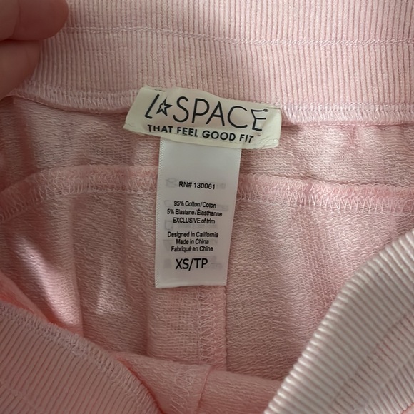 L Space Livin is easy pants, size XS, NWOT! Never worn. Perfectly new! - Picture 2 of 4